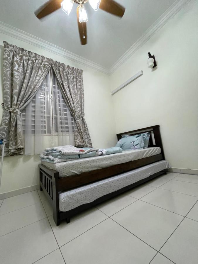 3R D'Latania Senawang Hotel เซเรมบัน ภายนอก รูปภาพ