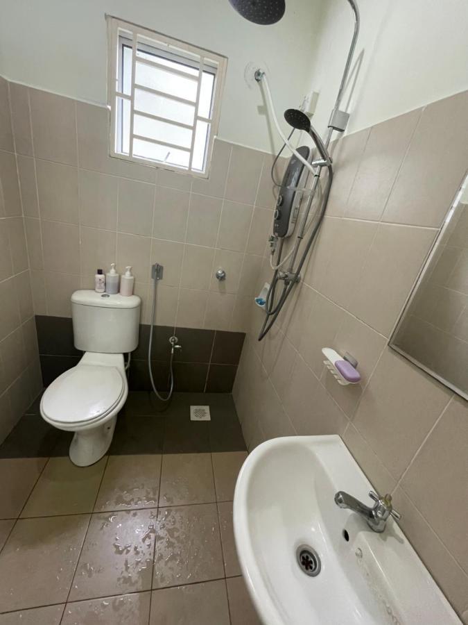 3R D'Latania Senawang Hotel เซเรมบัน ภายนอก รูปภาพ